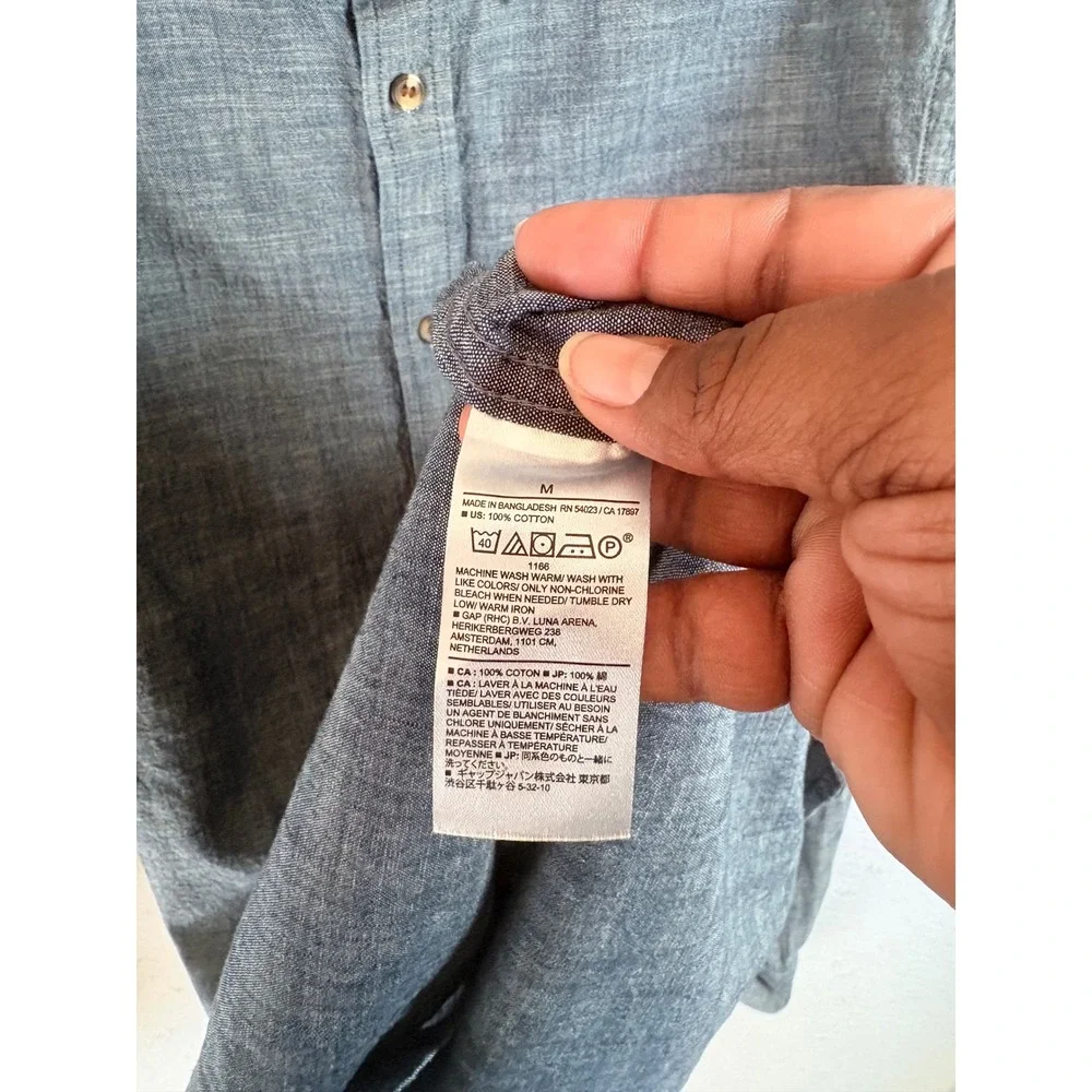 Banana Republic Mens Slim Untucked Blue Chambray Button Down Shirt Medium Cotton